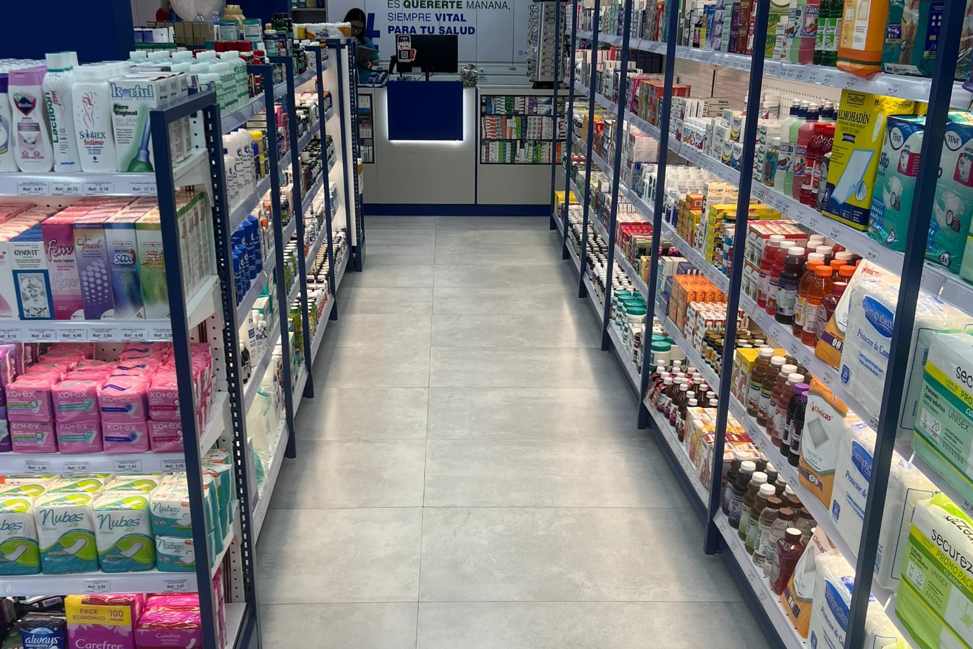 Metal Shelving for Small Stores: How to Optimize Without Overcrowding